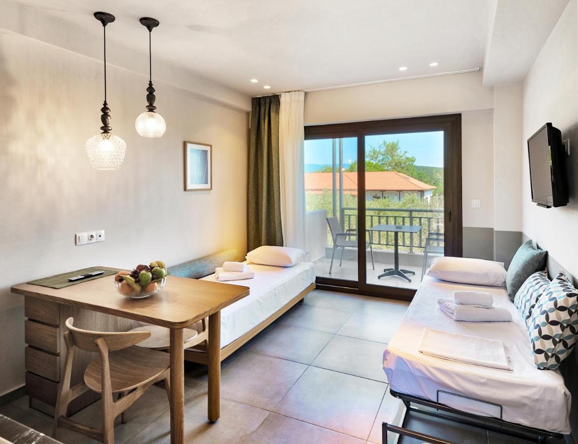 Dionysus Apartments & Suites Ierissós Ngoại thất bức ảnh