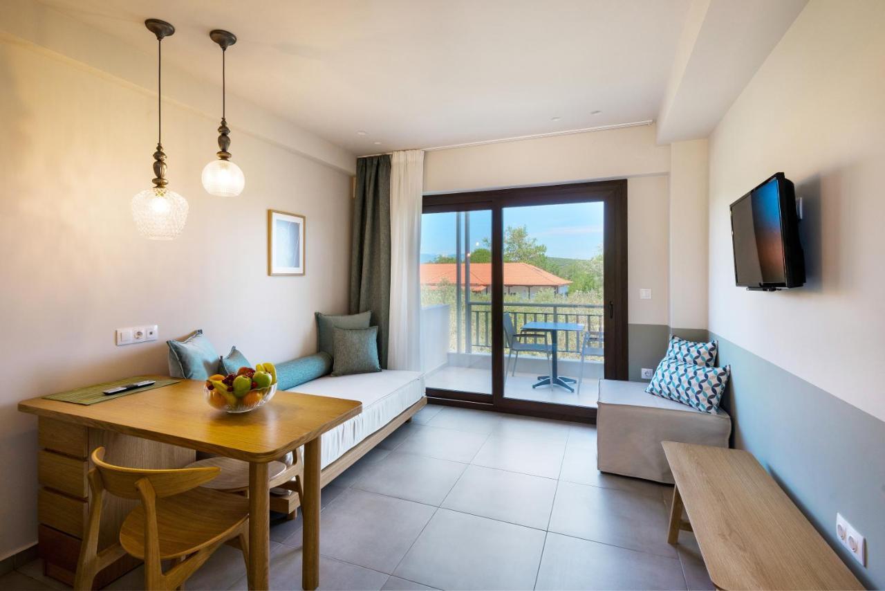 Dionysus Apartments & Suites Ierissós Ngoại thất bức ảnh