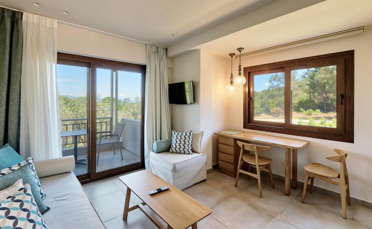 Dionysus Apartments & Suites Ierissós Ngoại thất bức ảnh