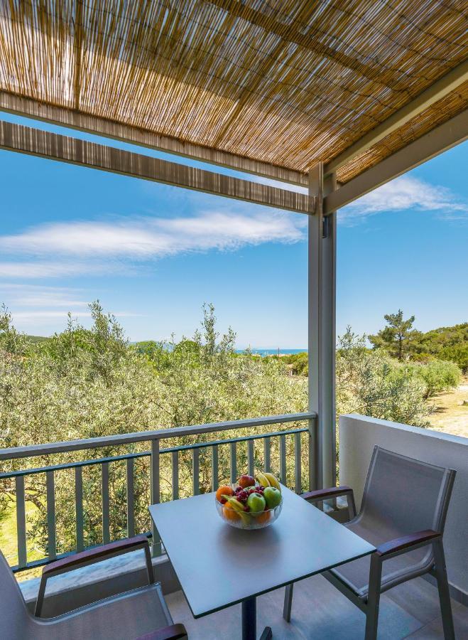 Dionysus Apartments & Suites Ierissós Ngoại thất bức ảnh