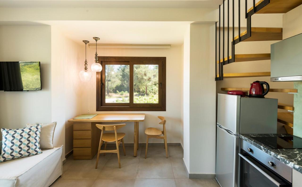 Dionysus Apartments & Suites Ierissós Ngoại thất bức ảnh