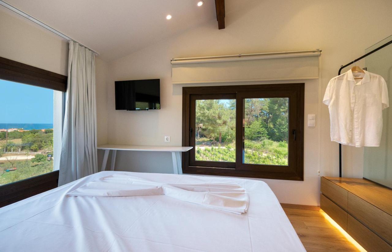 Dionysus Apartments & Suites Ierissós Ngoại thất bức ảnh