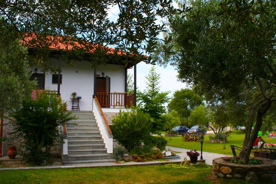 Dionysus Apartments & Suites Ierissós Ngoại thất bức ảnh