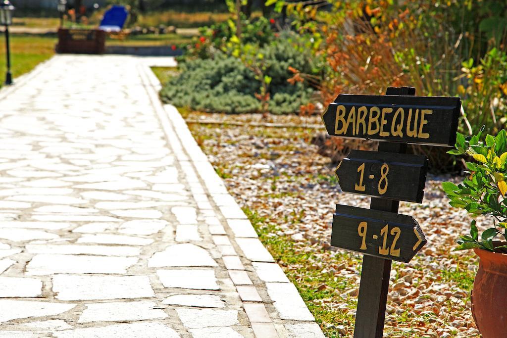 Dionysus Apartments & Suites Ierissós Ngoại thất bức ảnh