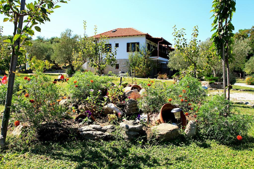 Dionysus Apartments & Suites Ierissós Ngoại thất bức ảnh